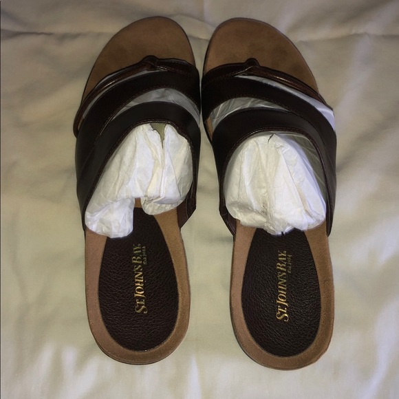 Sandals - Picture 2 of 4